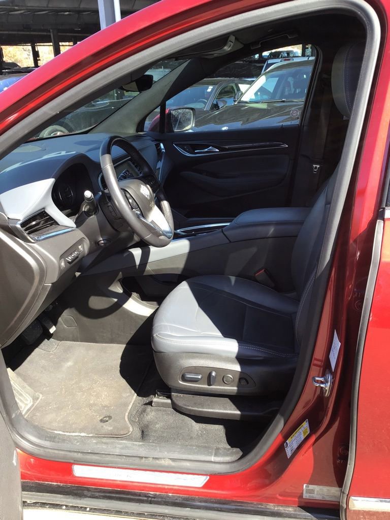 Used 2024 Buick Enclave Premium image 8