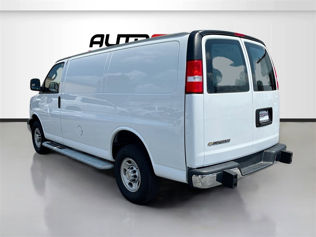 Used 2024 Chevrolet Express 2500 Work Van w/ Driver Convenience Package image 5