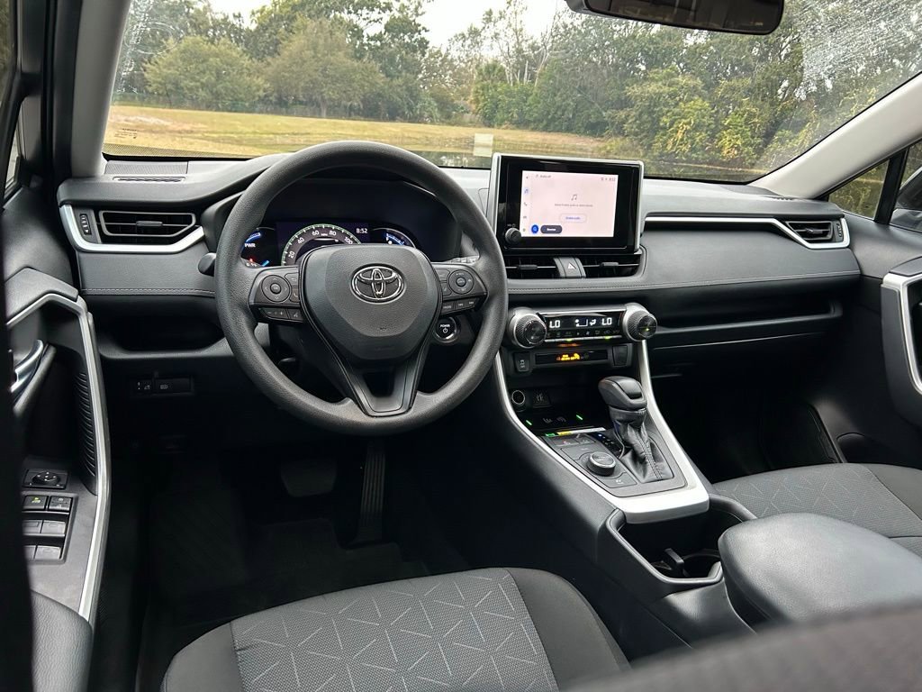 Used 2024 Toyota RAV4 AWD Hybrid image 12