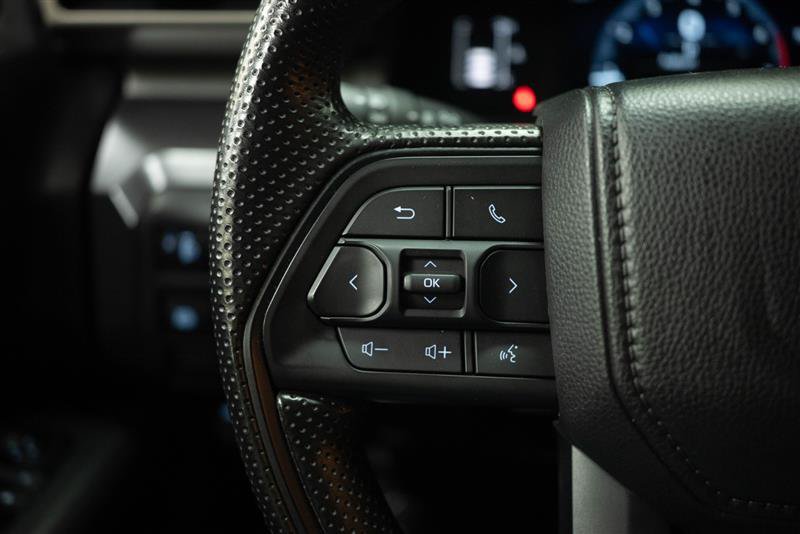 Used 2025 Toyota Tacoma SR5 AWD/4WD image 24