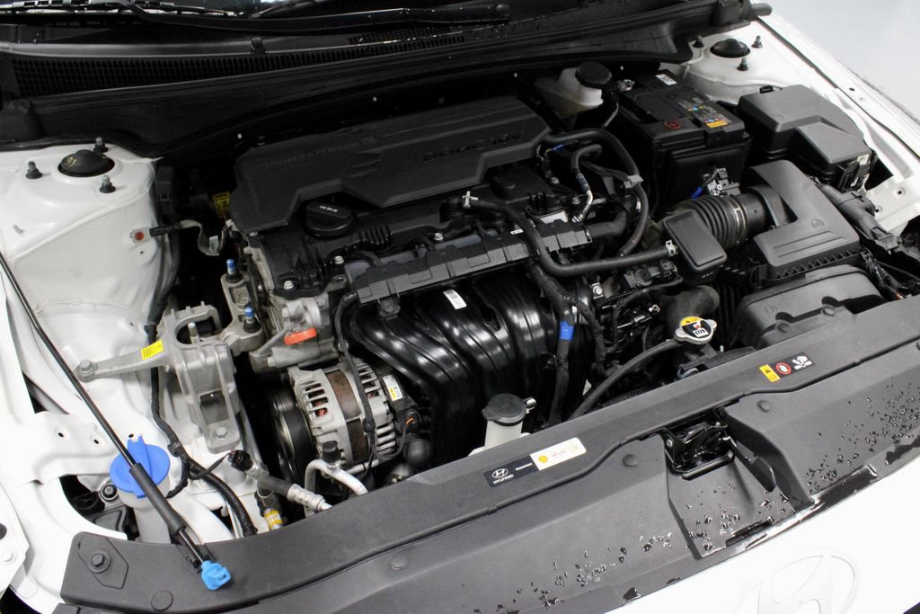 Used 2024 Hyundai Elantra SEL FWD image 16