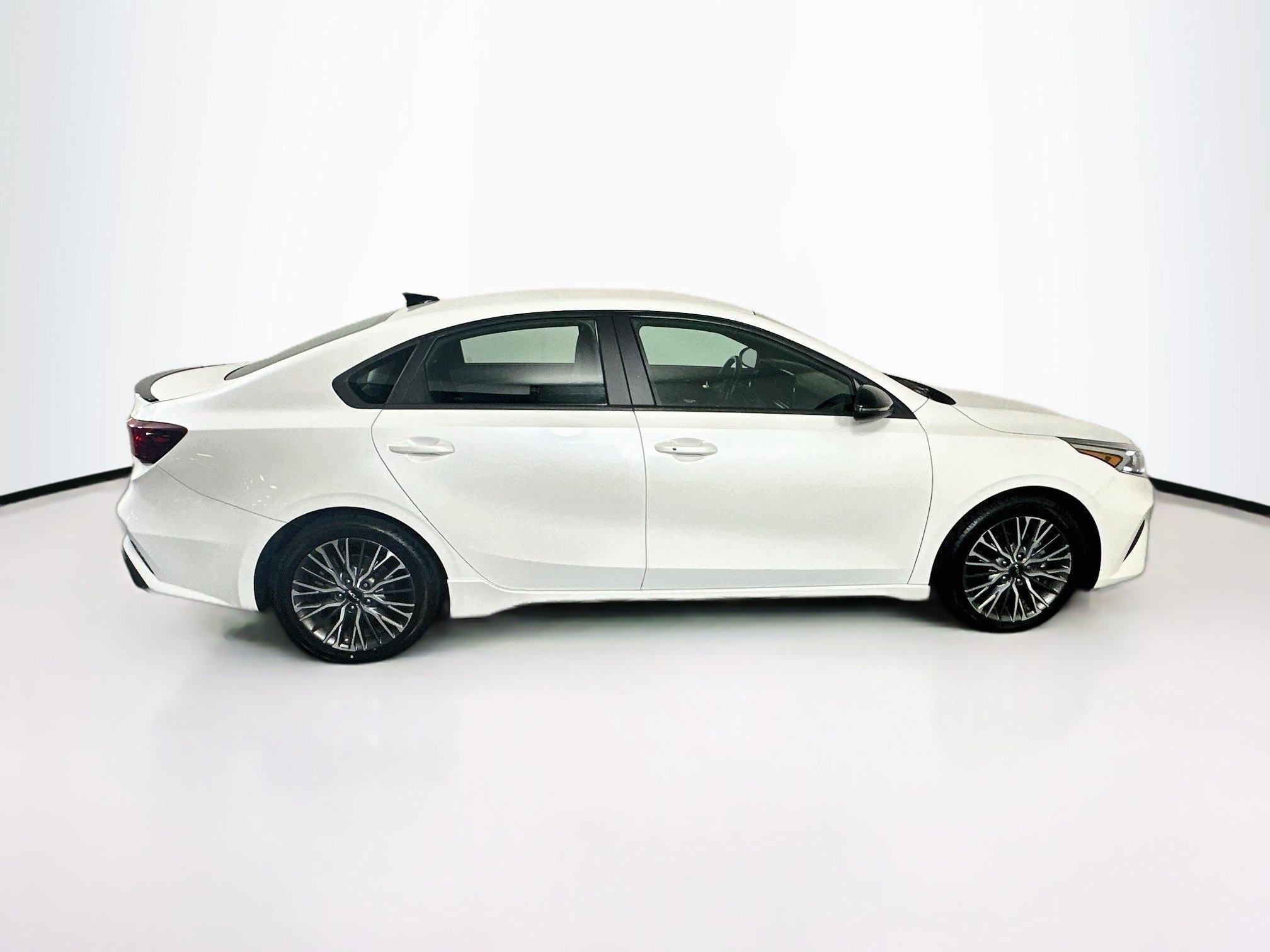 Used 2022 Kia Forte GT-Line w/ GT-Line Technology Package FWD image 10
