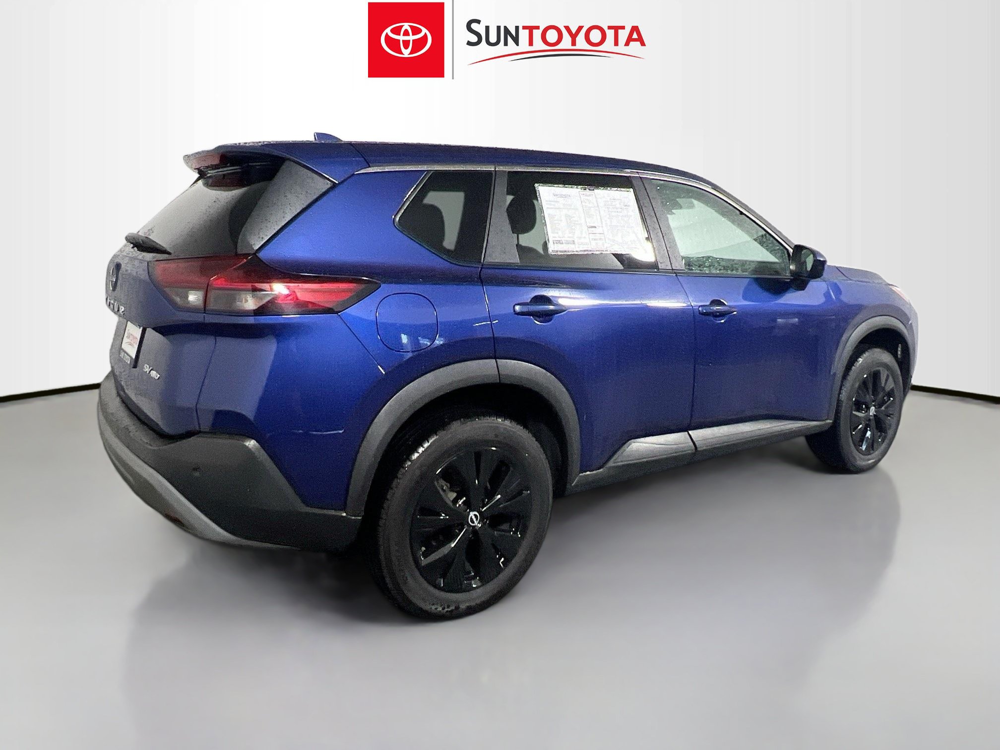 Used 2023 Nissan Rogue SV AWD/4WD image 4