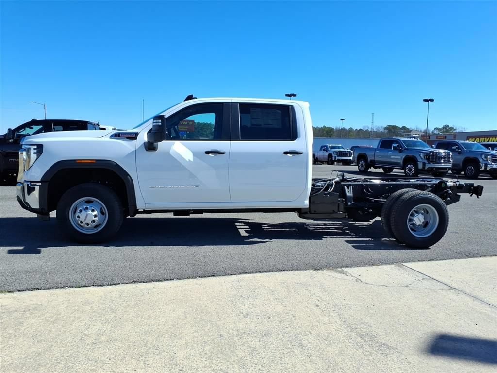 New 2026 GMC Sierra 3500 Pro w/ Convenience Package AWD/4WD image 4