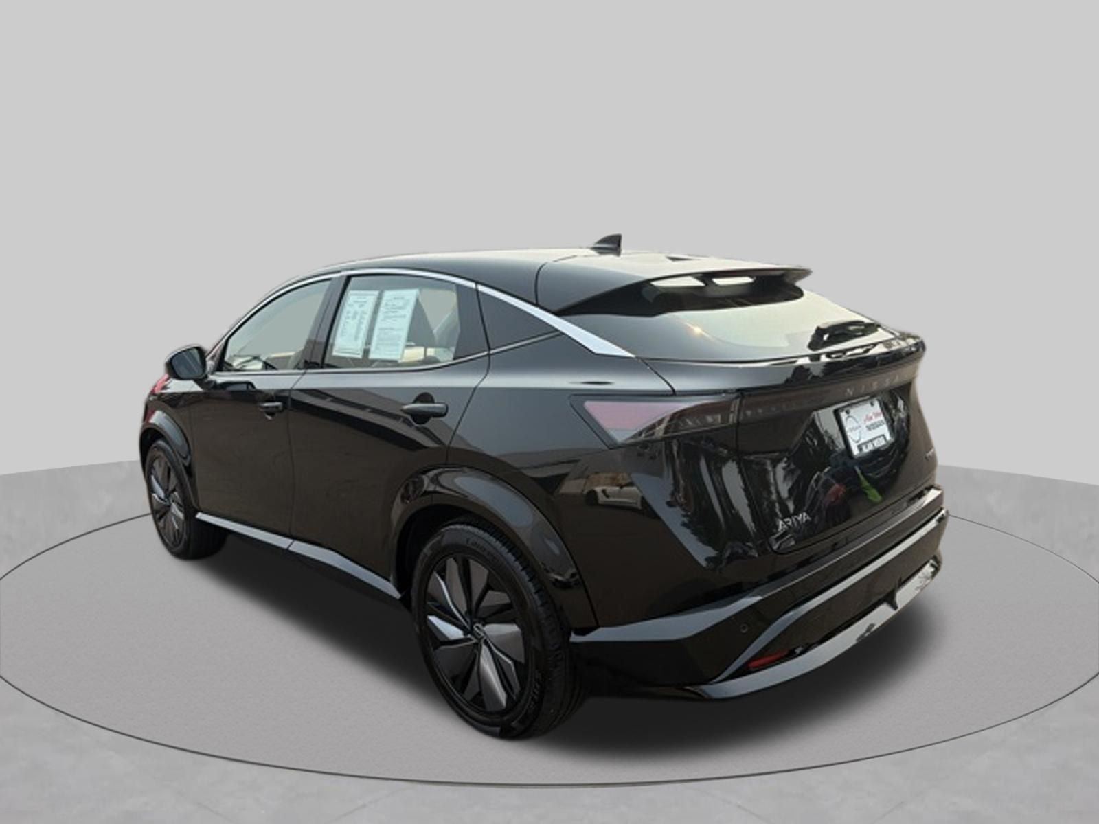 Used 2023 Nissan Ariya FWD image 5