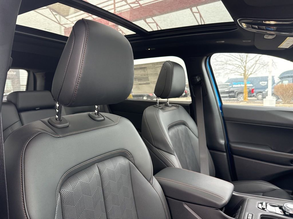 New 2026 Jeep Cherokee Overland w/ Advanced Pro Tech Group image 38