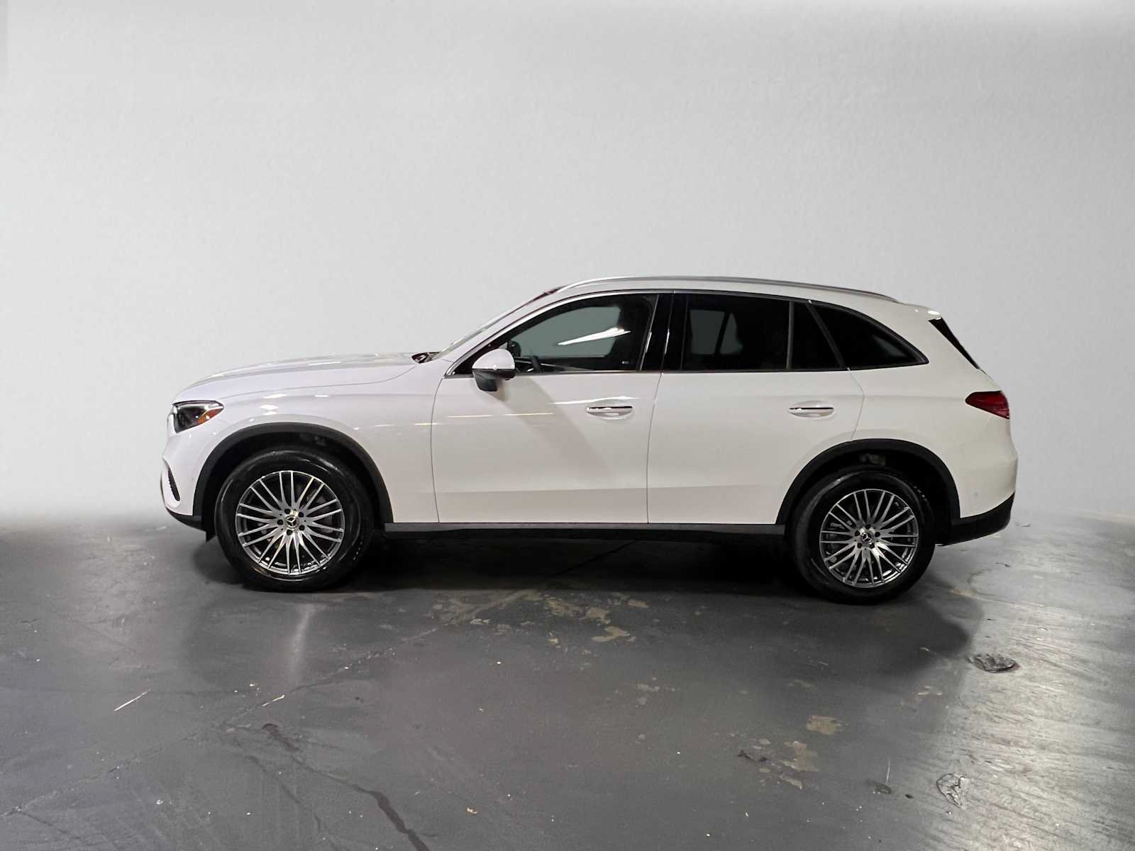 Used 2026 Mercedes-Benz GLC 300 4MATIC image 6