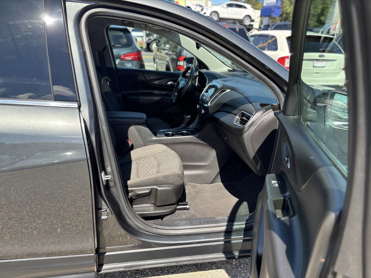 Used 2020 Chevrolet Equinox LT image 16