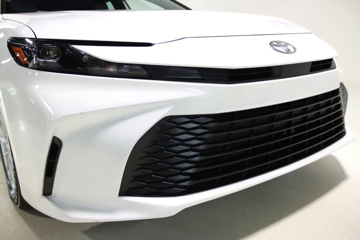 Used 2026 Toyota Camry SE FWD image 22