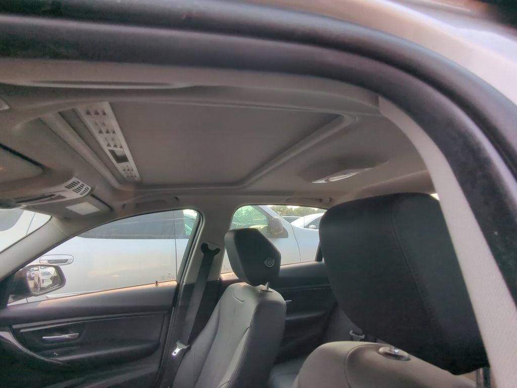 Used 2016 BMW 320i xDrive Sedan AWD/4WD image 7