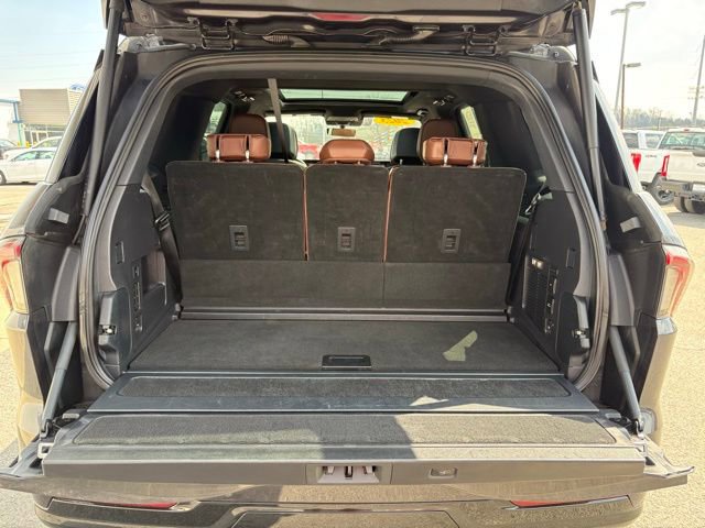 Used 2025 Lincoln Navigator Reserve image 38