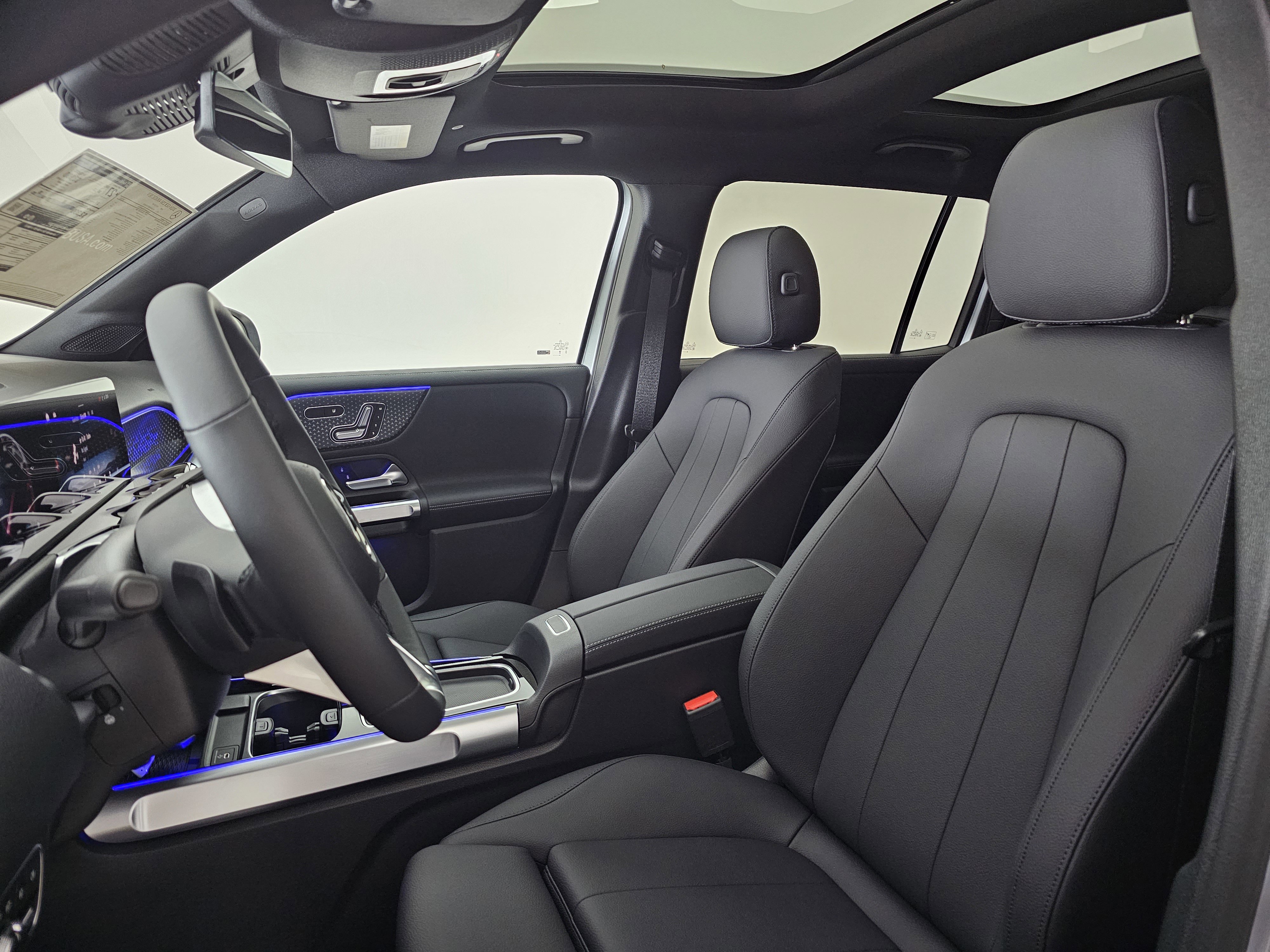 New 2026 Mercedes-Benz GLB 250 4MATIC image 9