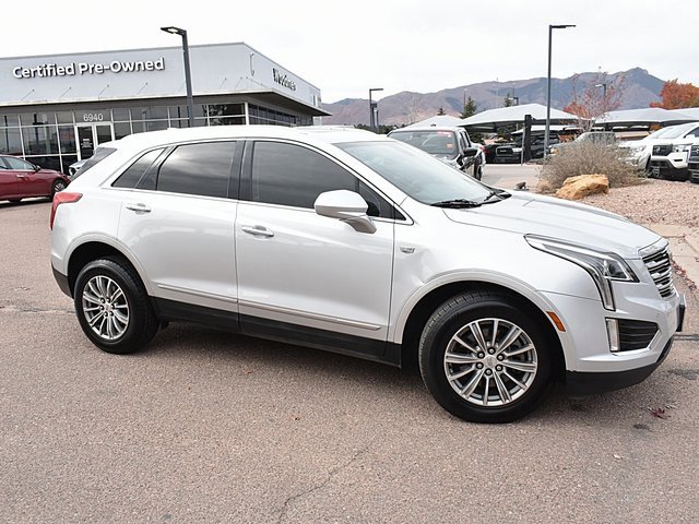 Used 2017 Cadillac XT5 Luxury w/ Driver Awareness Package image 12