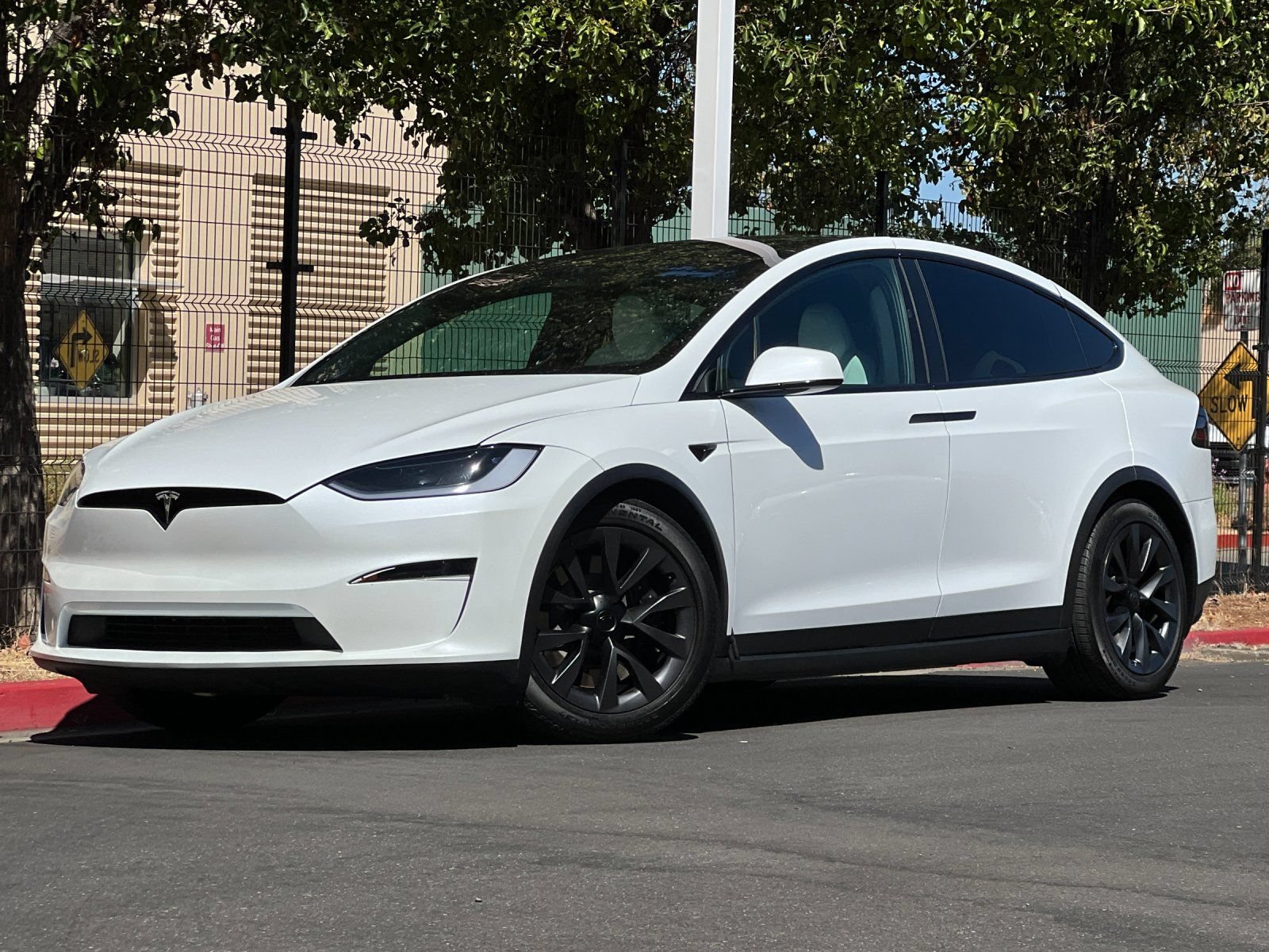Used 2023 Tesla Model X AWD/4WD image 2