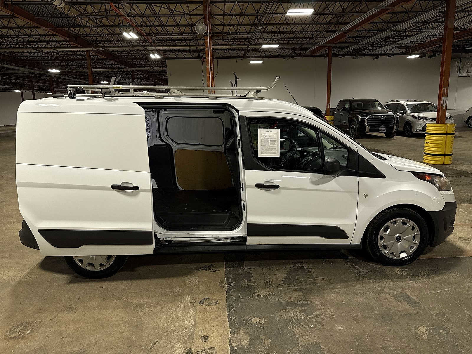 Used 2017 Ford Transit Connect XL image 25