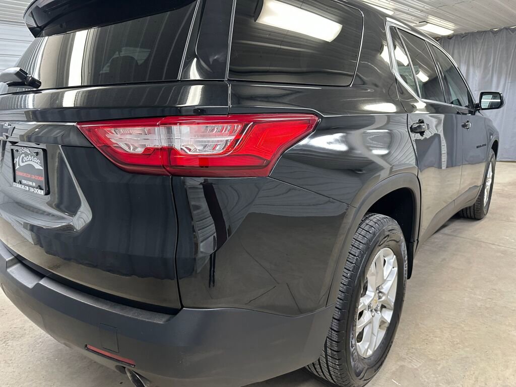 Used 2019 Chevrolet Traverse LS w/ LPO, Blackout Package FWD image 23