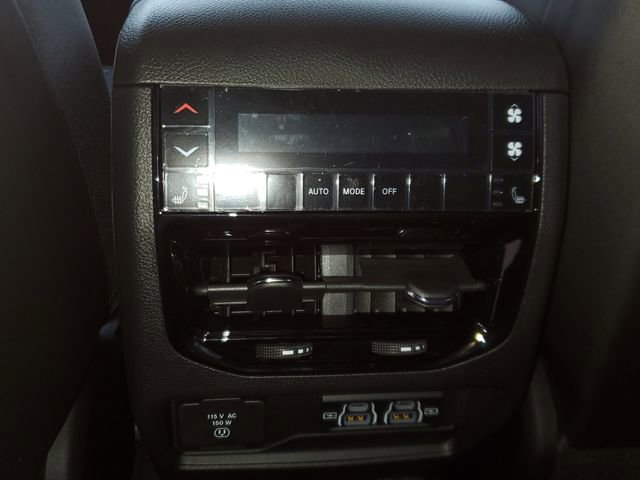 New 2025 Jeep Grand Cherokee L Limited w/ Black Appearance Package image 12