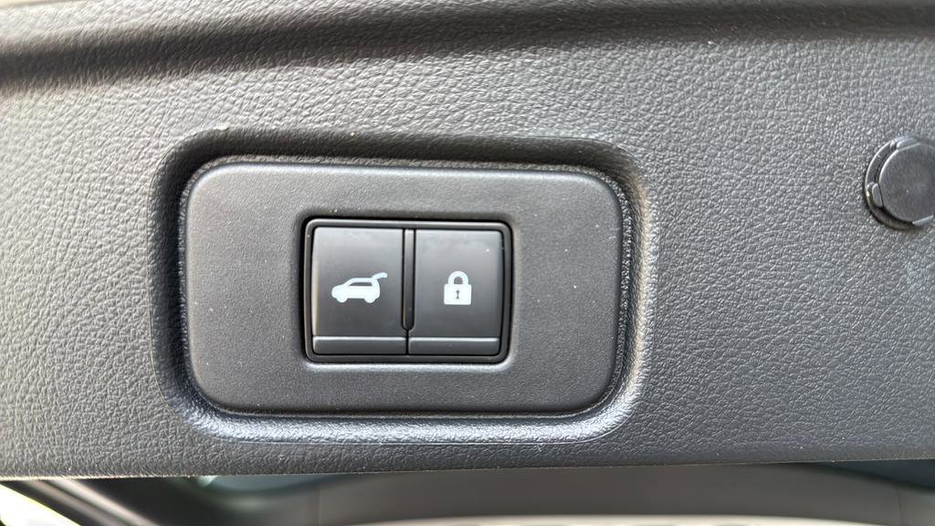 Certified 2023 Nissan Pathfinder Platinum w/ Lighting Package (N93) image 23