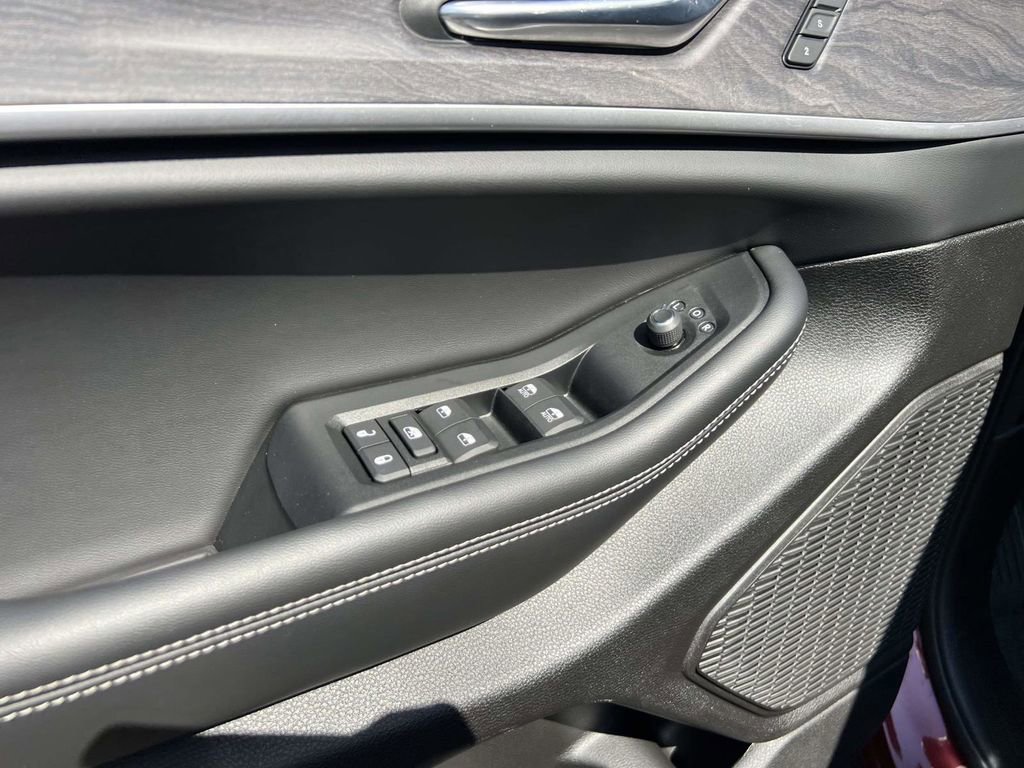 Used 2025 Jeep Grand Cherokee L Limited image 21