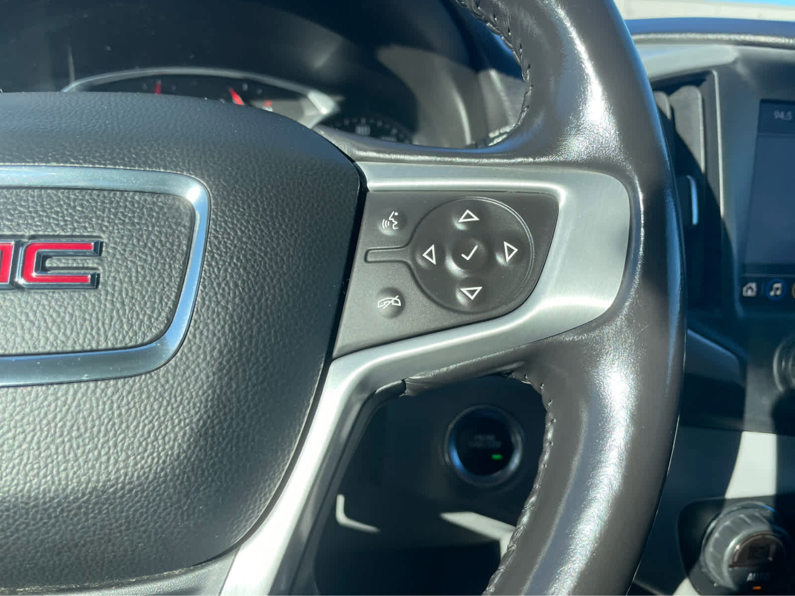 Used 2020 GMC Terrain SLT image 19