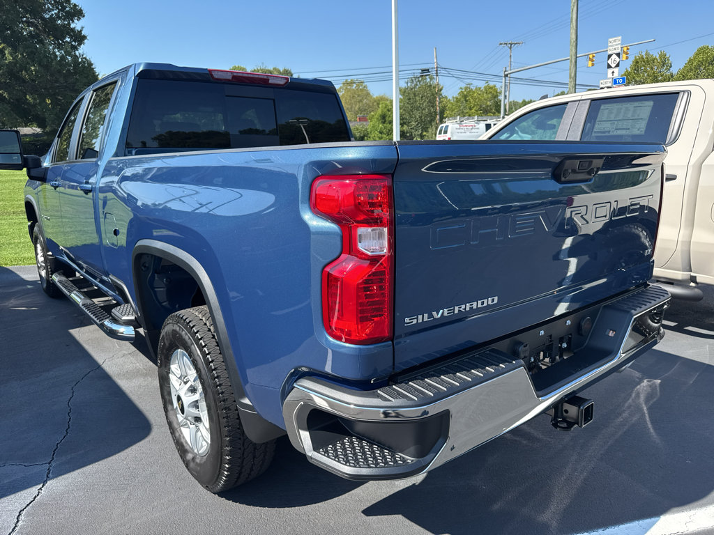 New 2026 Chevrolet Silverado 2500 LT w/ Convenience Package AWD/4WD image 4