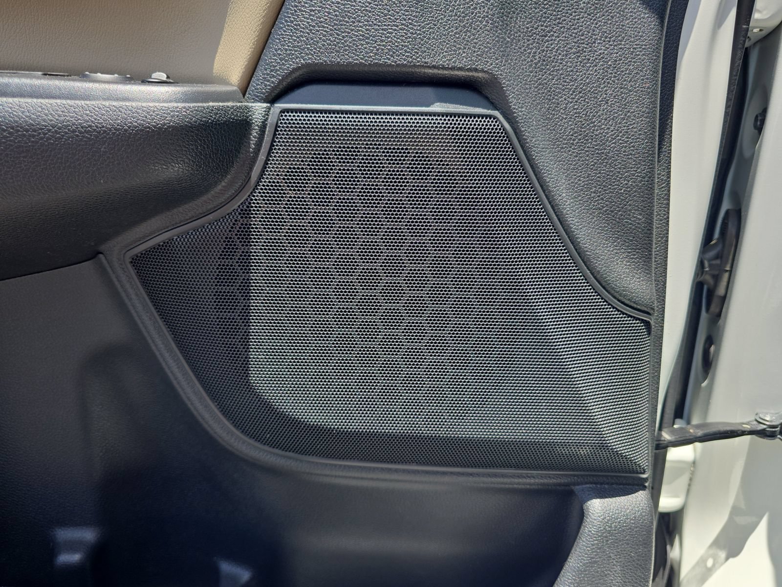 Used 2017 Honda CR-V EX-L image 15