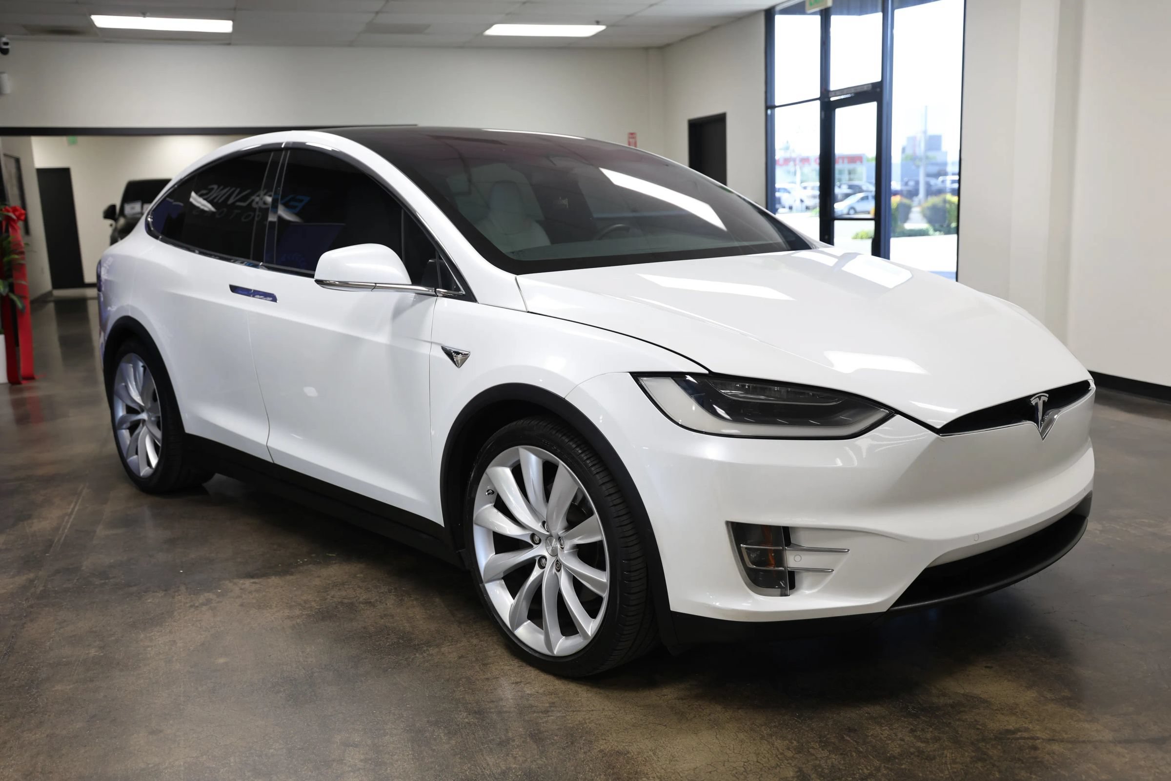 Used 2016 Tesla Model X 75D AWD/4WD image 7