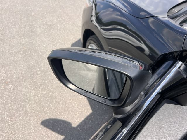 Used 2017 MAZDA MAZDA3 Grand Touring w/ Premium Equipment Package FWD image 12
