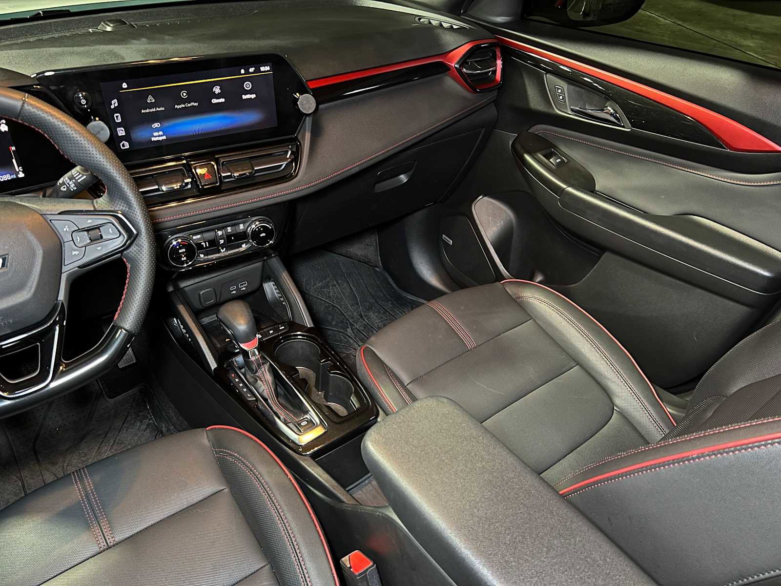 Used 2024 Chevrolet TrailBlazer RS w/ Convenience Package image 37