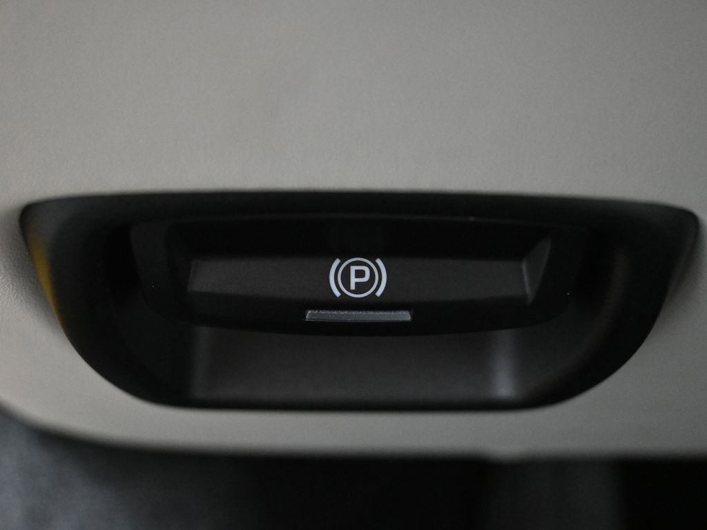 Certified 2025 Porsche 718 Cayman Style Edition image 24