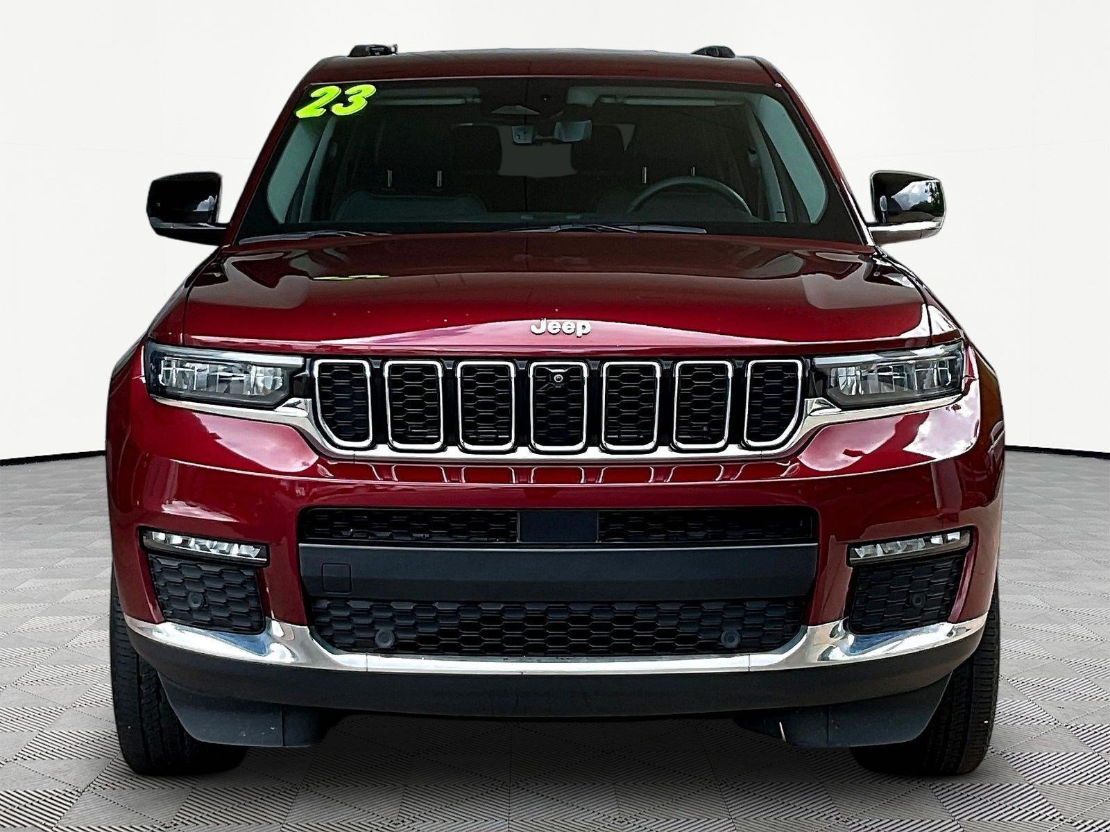 Used 2023 Jeep Grand Cherokee L Limited w/ Luxury Tech Group II AWD/4WD image 2