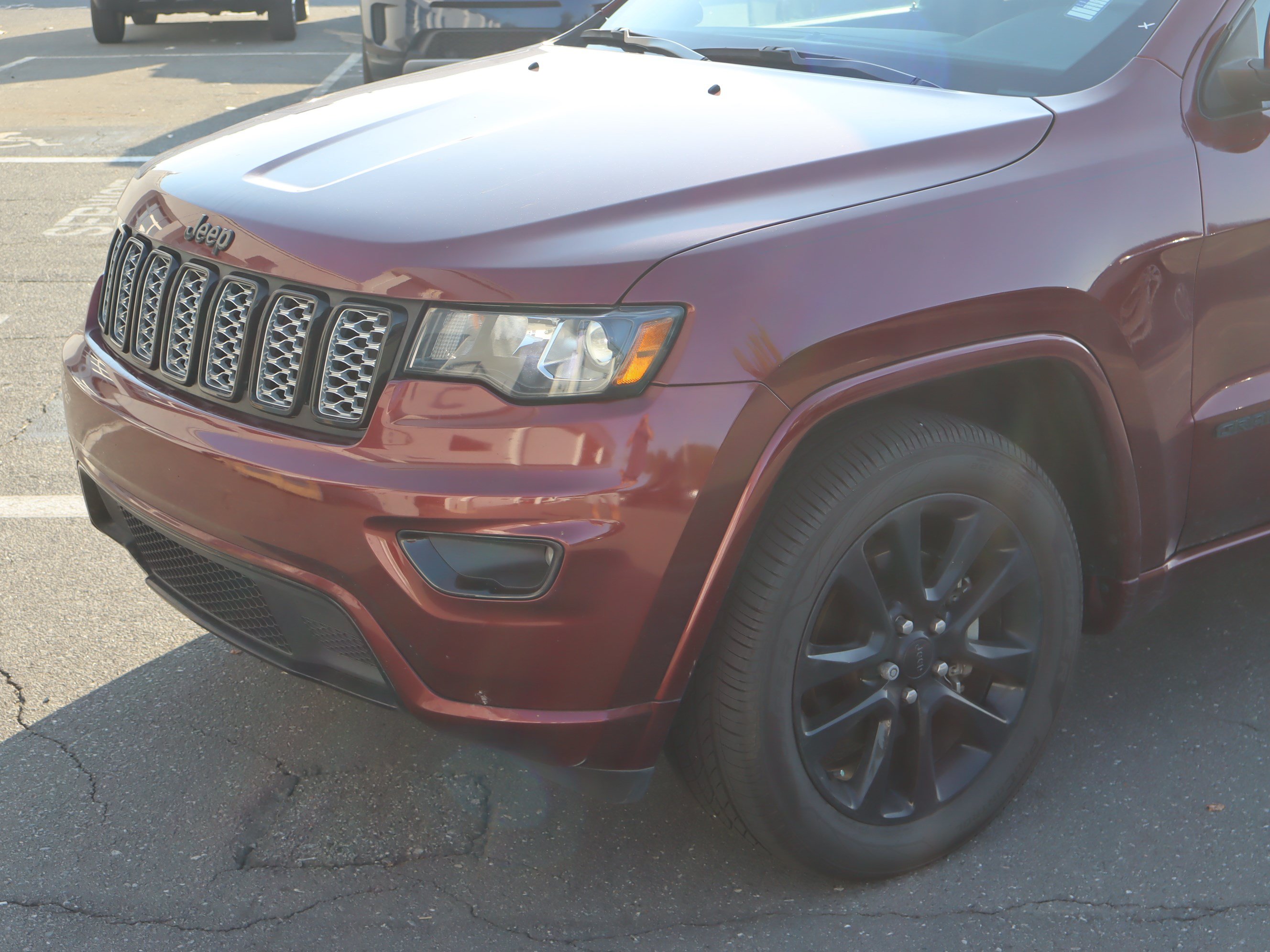 Used 2019 Jeep Grand Cherokee Altitude RWD image 6