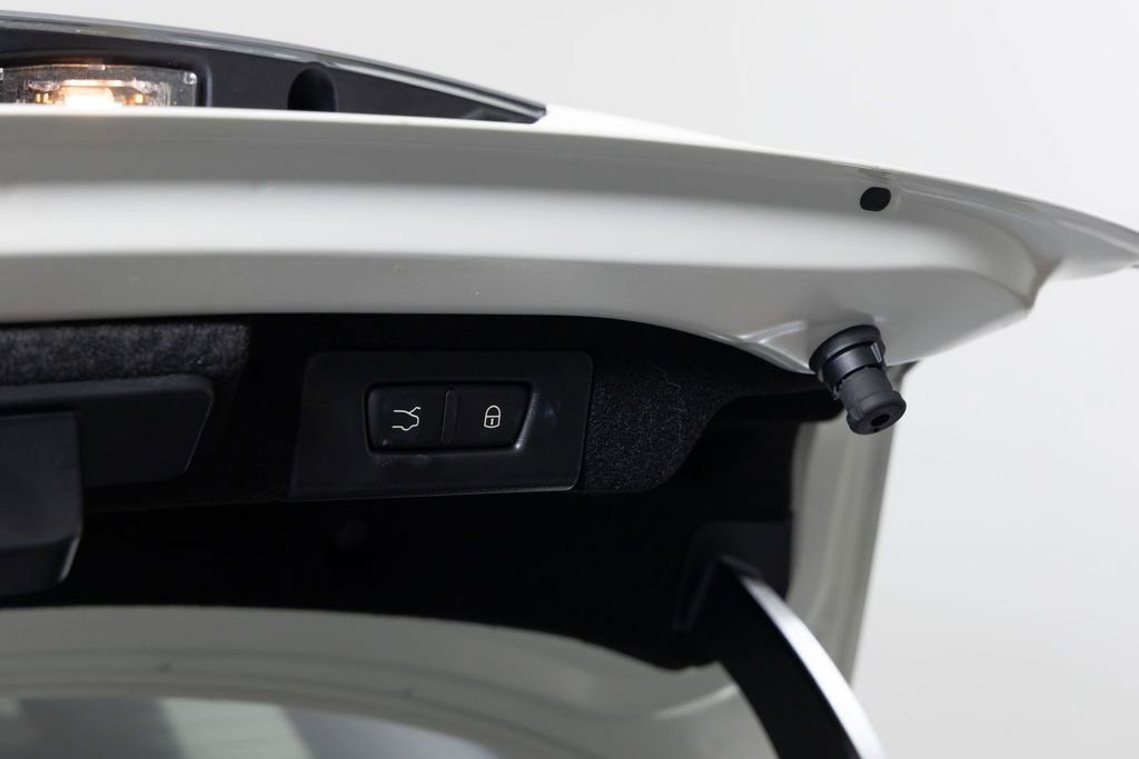 Used 2023 Maserati Ghibli Modena image 14