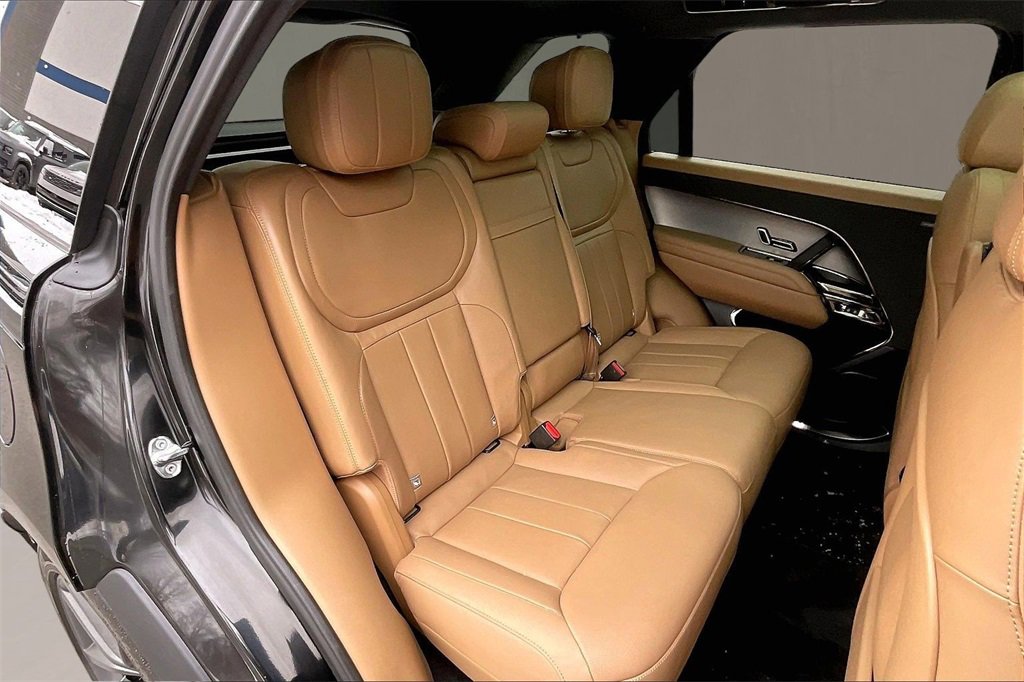 Used 2024 Land Rover Range Rover Sport SE image 25