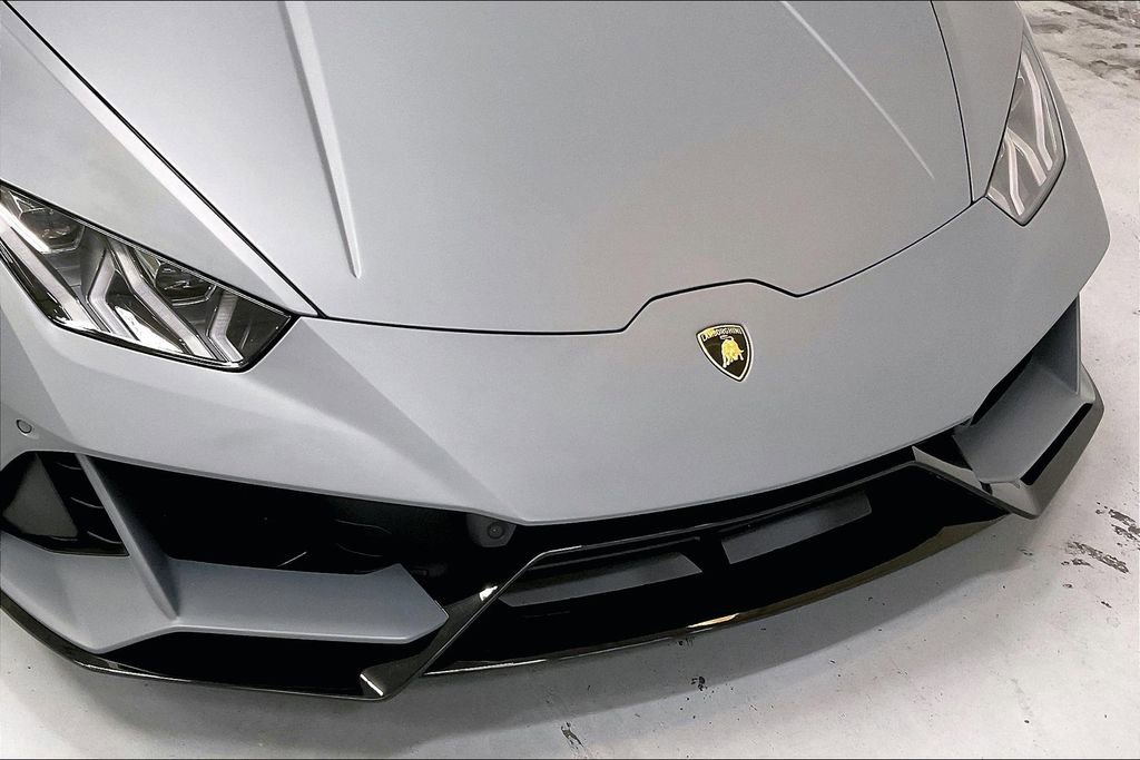 Used 2022 Lamborghini Huracan EVO image 31