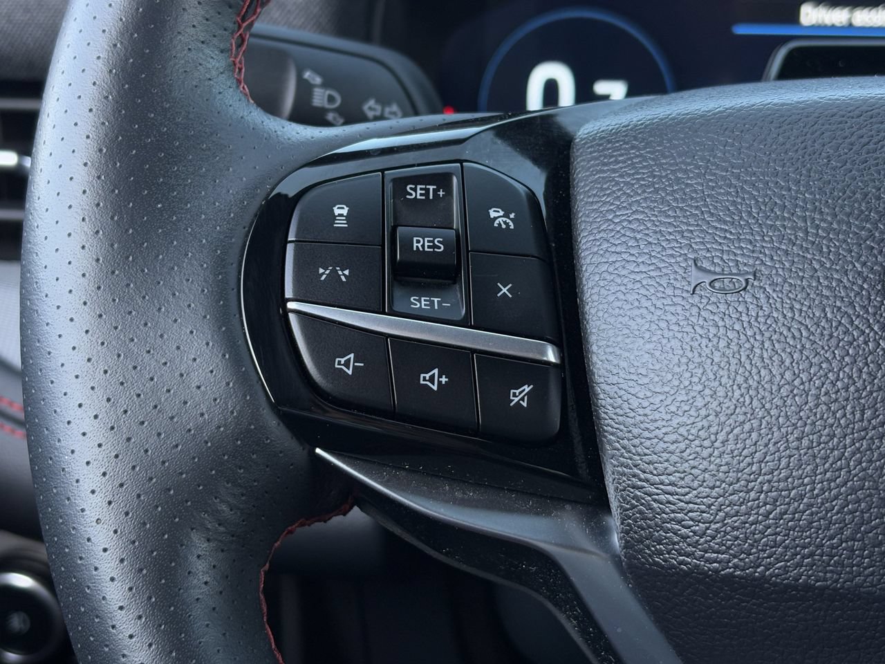 Certified 2025 Ford Explorer ST-Line w/ Premium Package RWD image 16