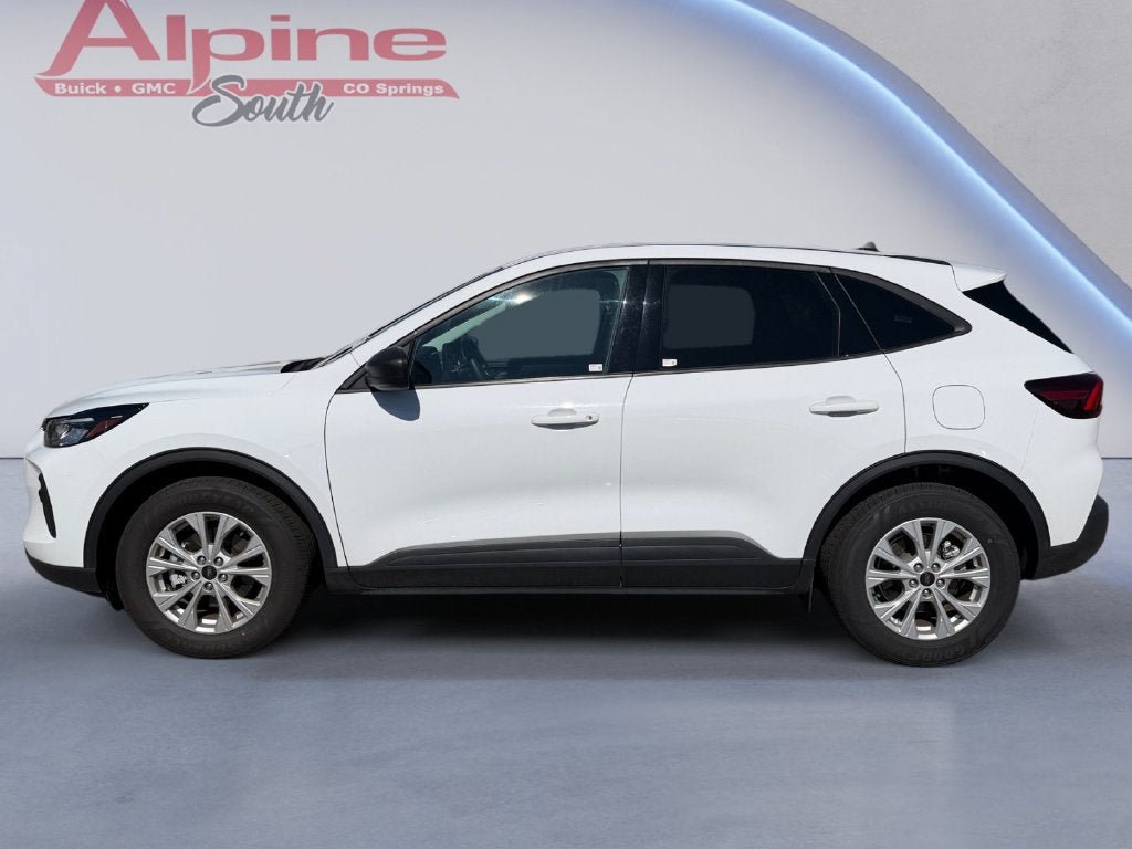 Used 2025 Ford Escape Active FWD image 2