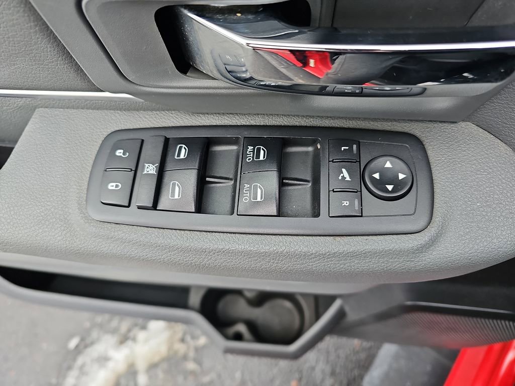 Certified 2018 RAM 1500 Big Horn image 25