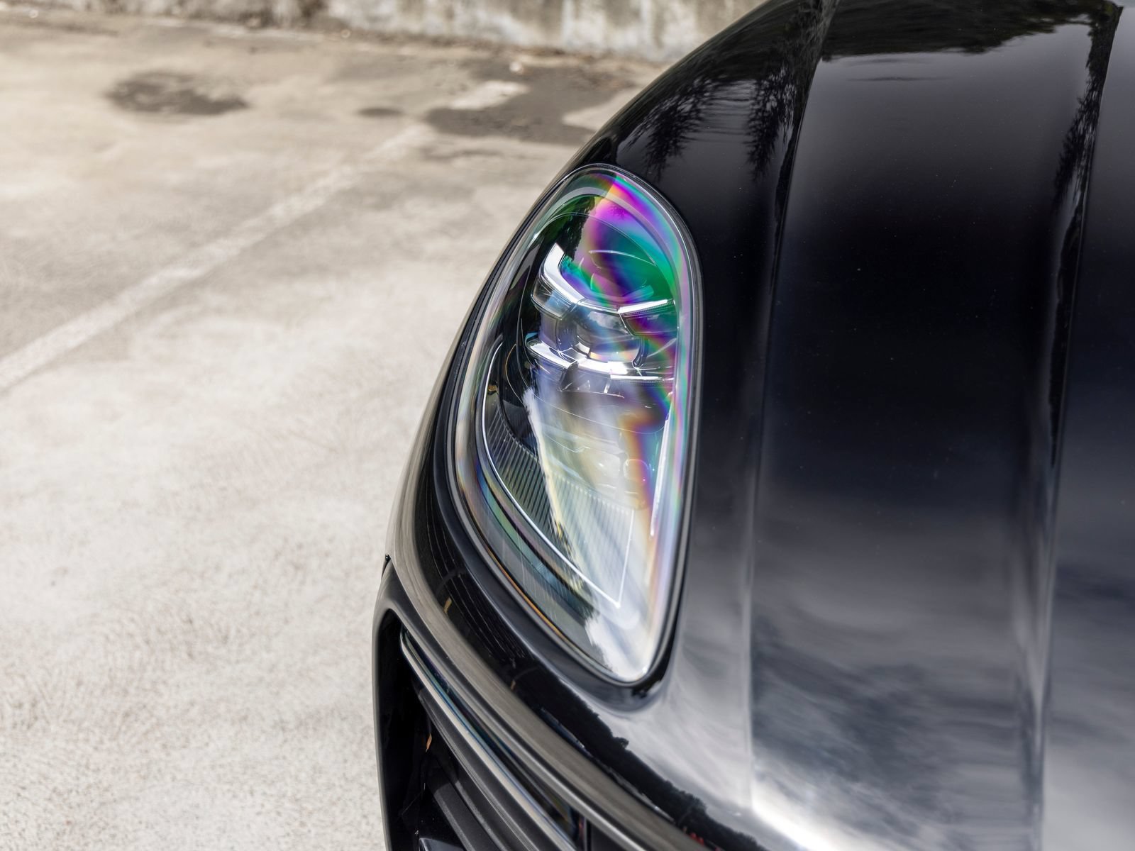 Certified 2026 Porsche Macan AWD/4WD image 14