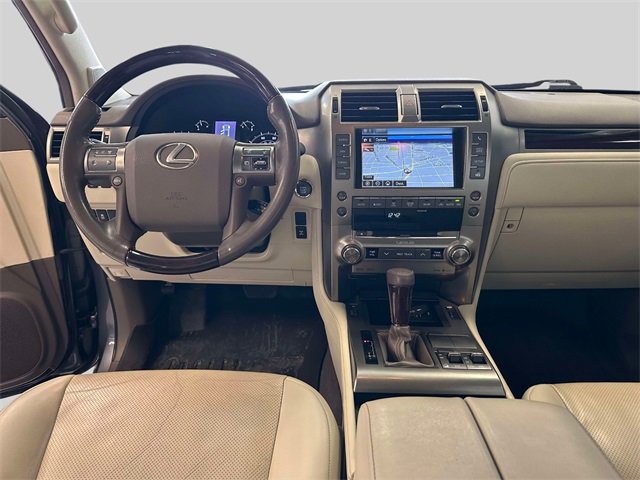 Used 2019 Lexus GX 460 image 24