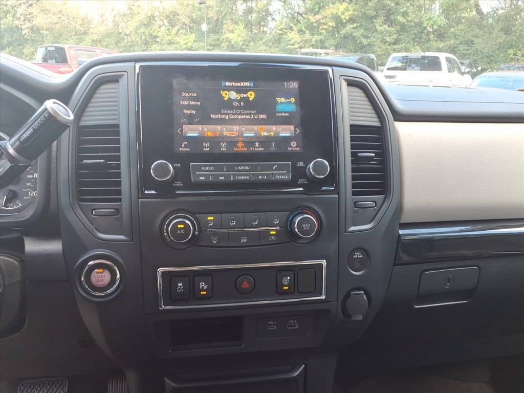 Used 2022 Nissan Titan SV w/ Accessory Utility Package image 18