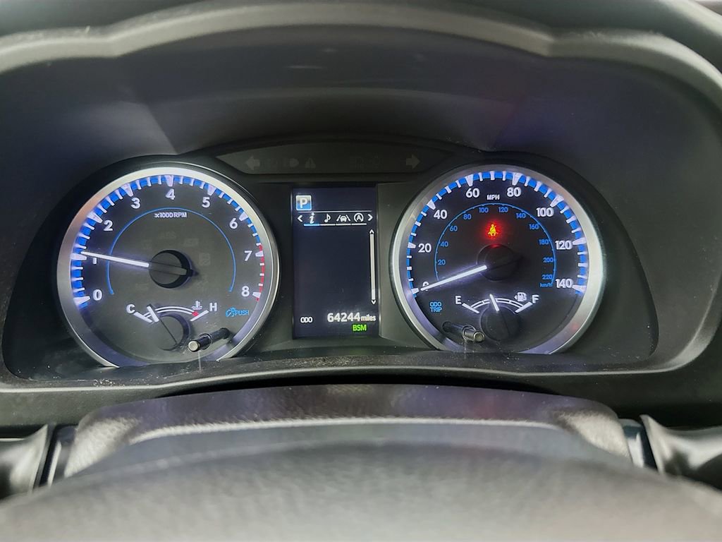 Used 2019 Toyota Highlander Plus AWD/4WD image 14