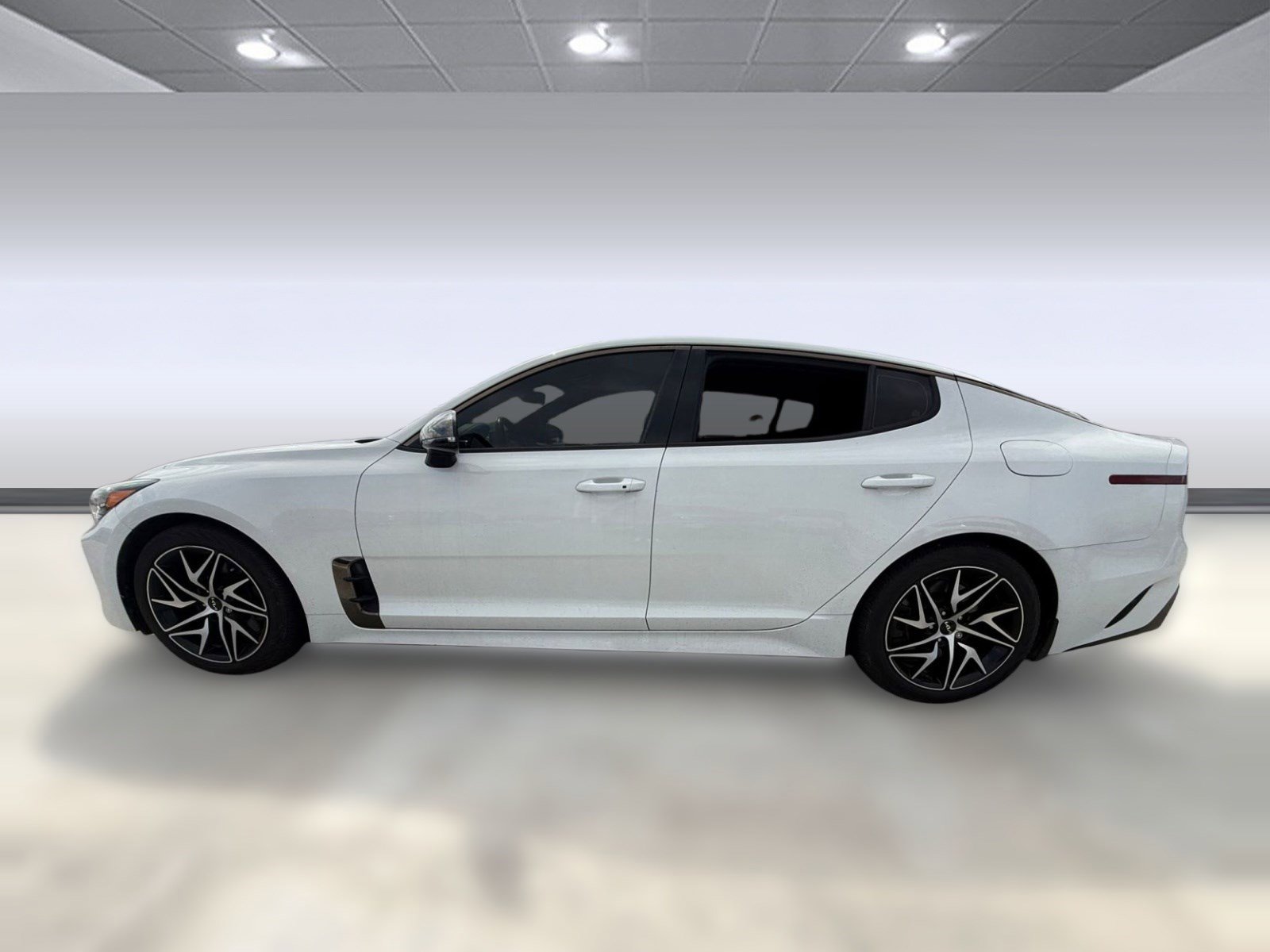 Used 2022 Kia Stinger GT-Line image 2