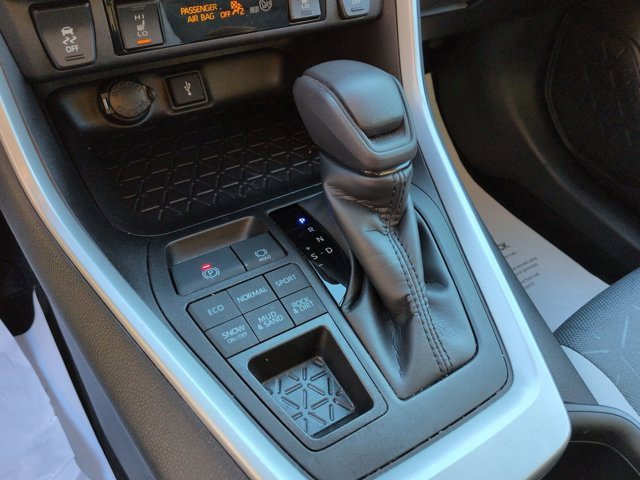 Certified 2022 Toyota RAV4 XLE image 23