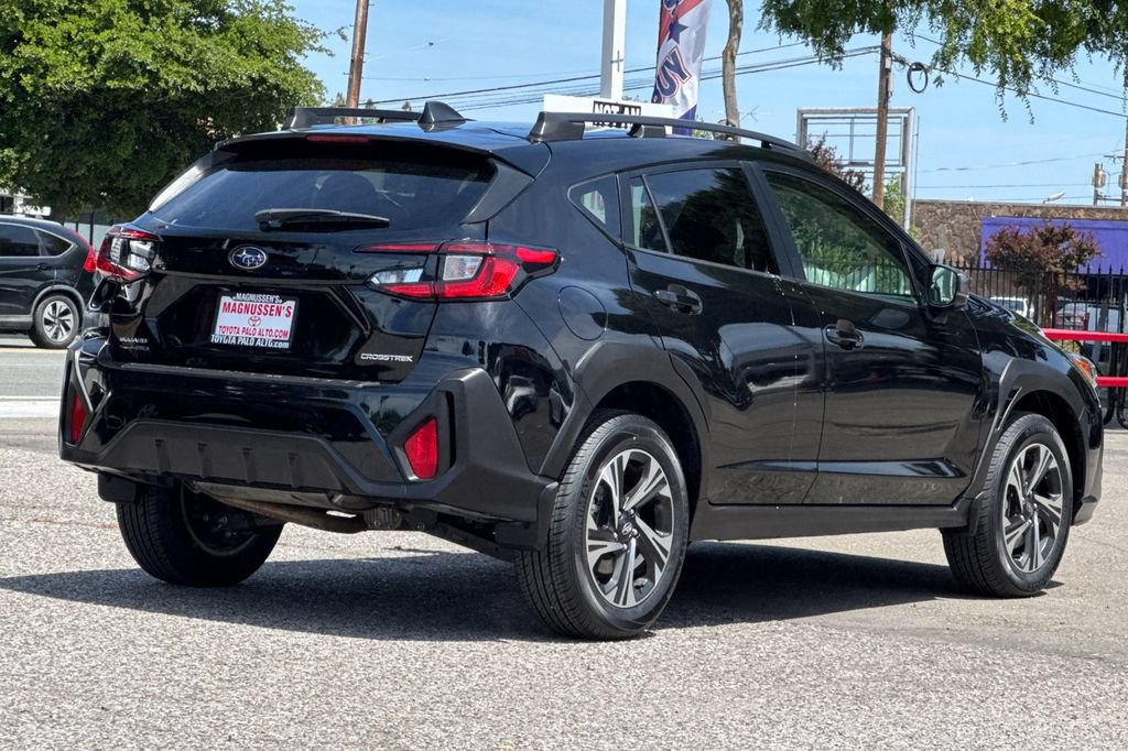 Used 2024 Subaru Crosstrek 2.0i Premium AWD/4WD image 3