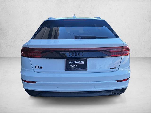 Used 2022 Audi Q8 Premium image 6