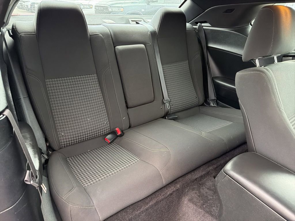 Used 2018 Dodge Challenger SXT image 16