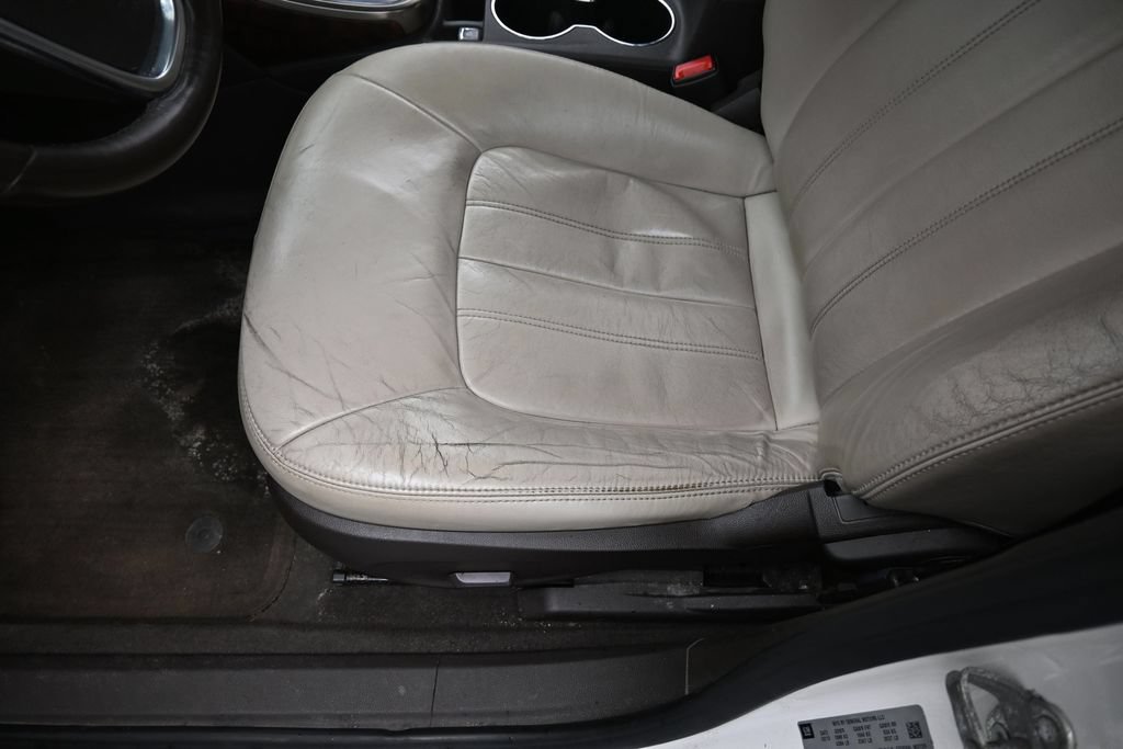 Used 2013 Buick Verano Leather FWD image 10