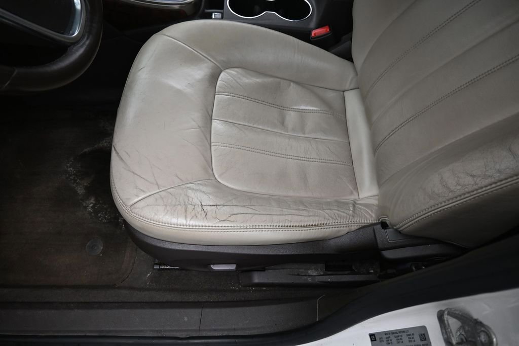 Used 2013 Buick Verano Leather FWD image 10
