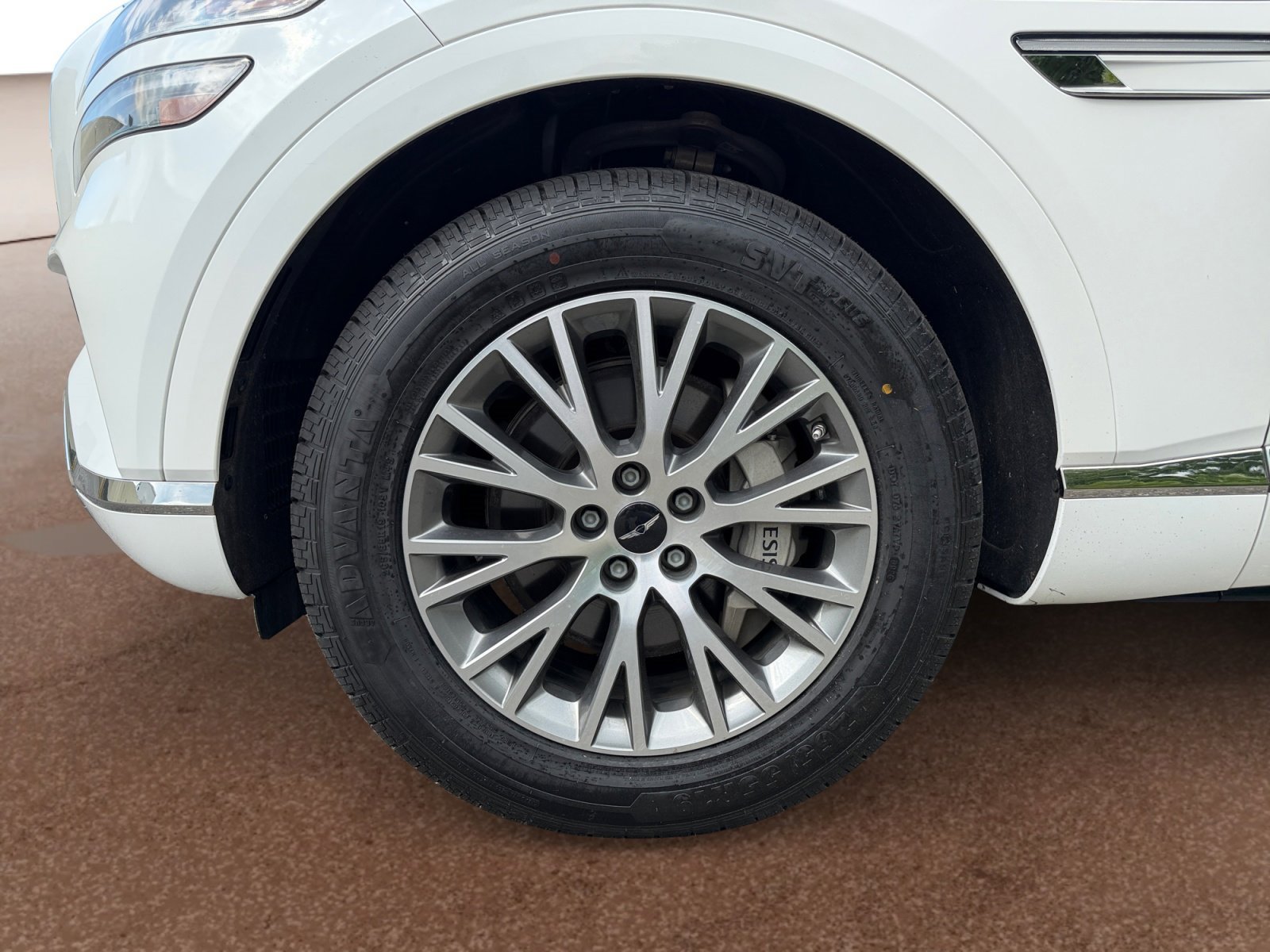 Used 2025 Genesis GV80 2.5T Standard AWD/4WD image 9
